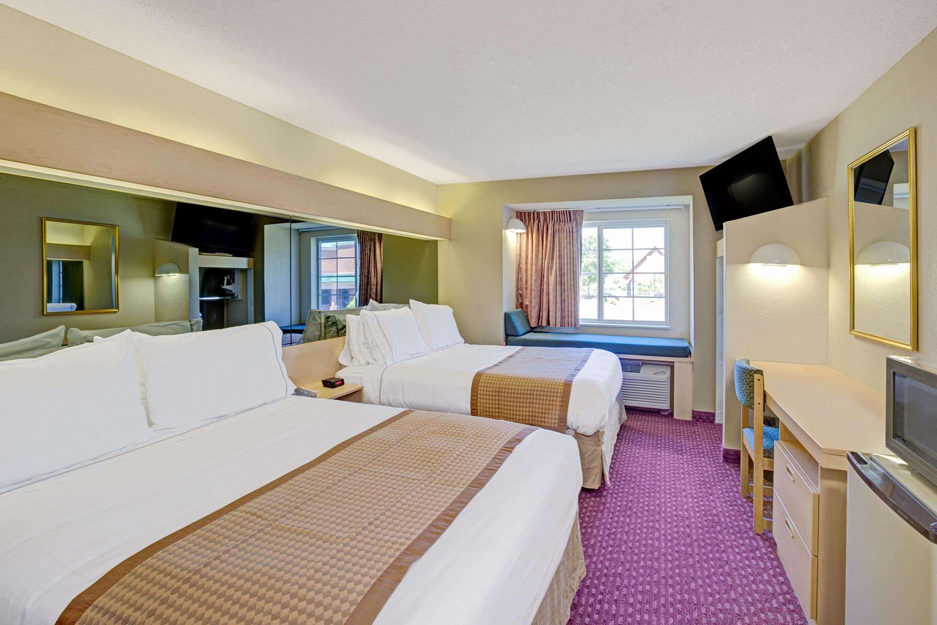 Microtel Inn & Suites By Wyndham Бёрлингтон Экстерьер фото